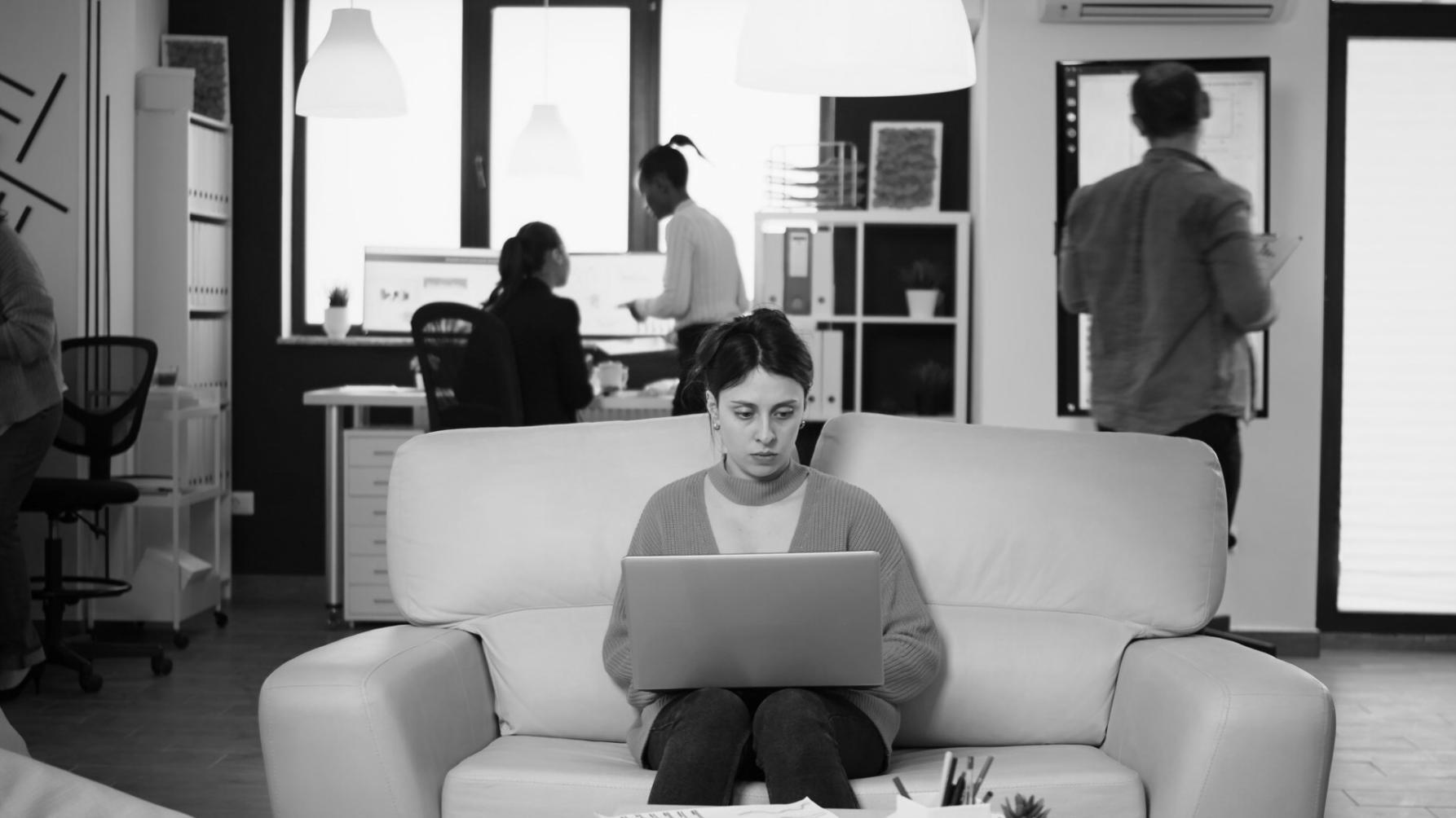 SEO Analytics Arbeitsumgebung mit Datenvisualisierung